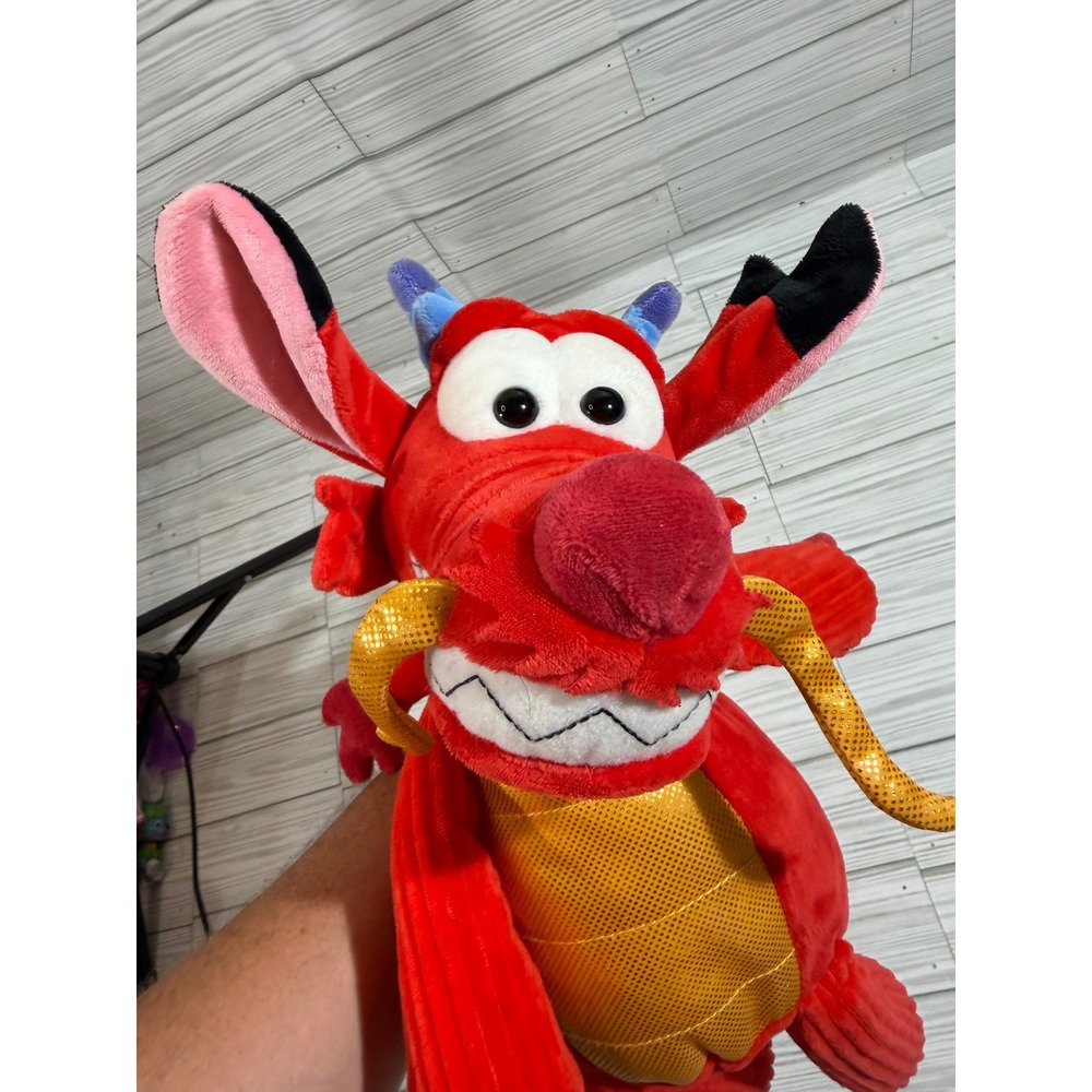 Disney Mulan Mushu Scentsy Buddy Red Dragon Plush Toy Zipper Scent Pak Pocket - Picture 7 of 7